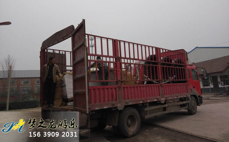 電瓶碰碰車，和諧號軌道小火車發(fā)貨